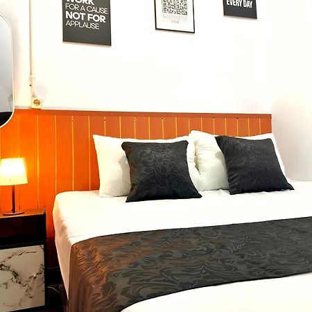 Jogja Day Inn Yogyakarta Dış mekan fotoğraf