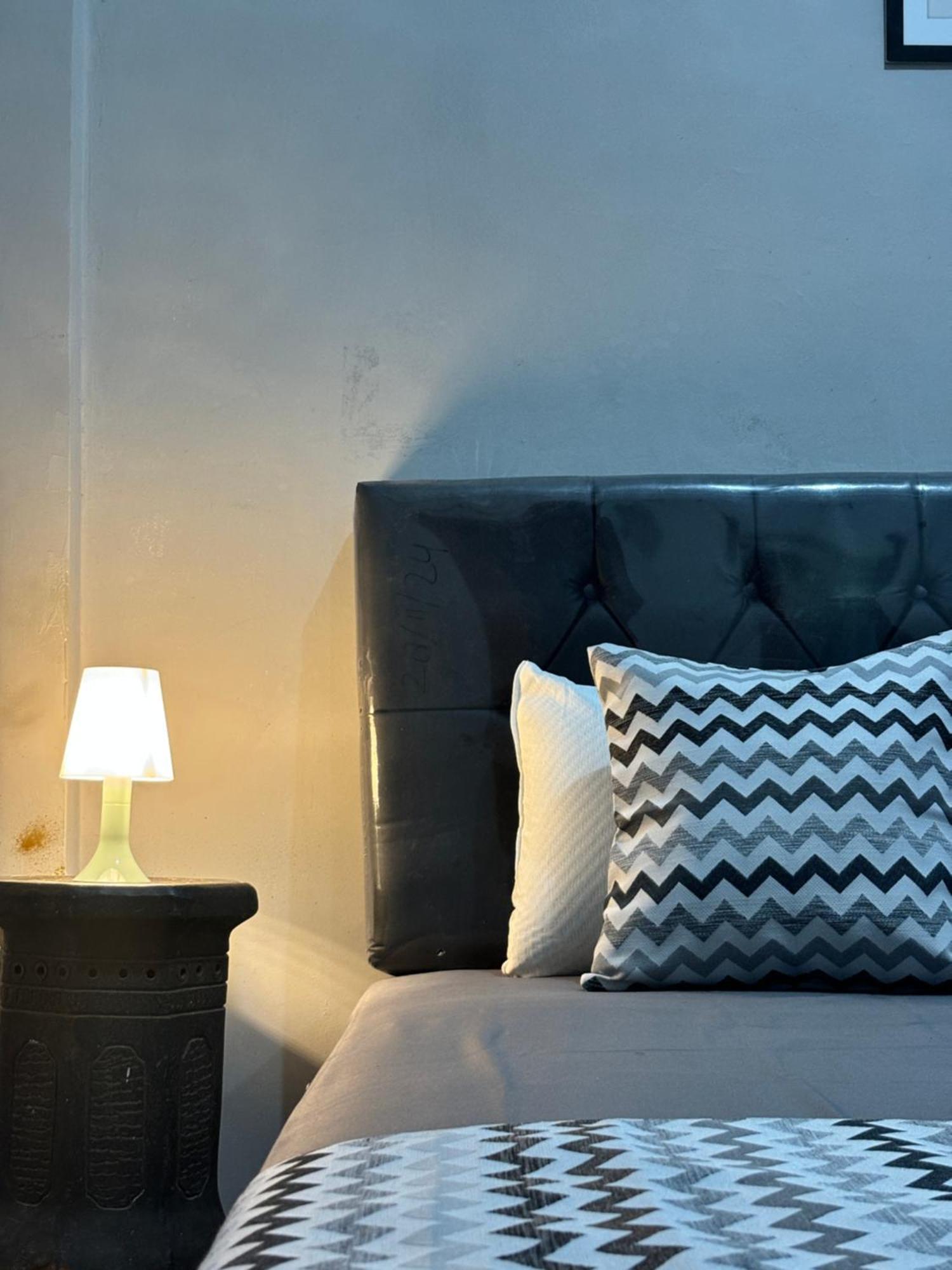 Jogja Day Inn Yogyakarta Dış mekan fotoğraf