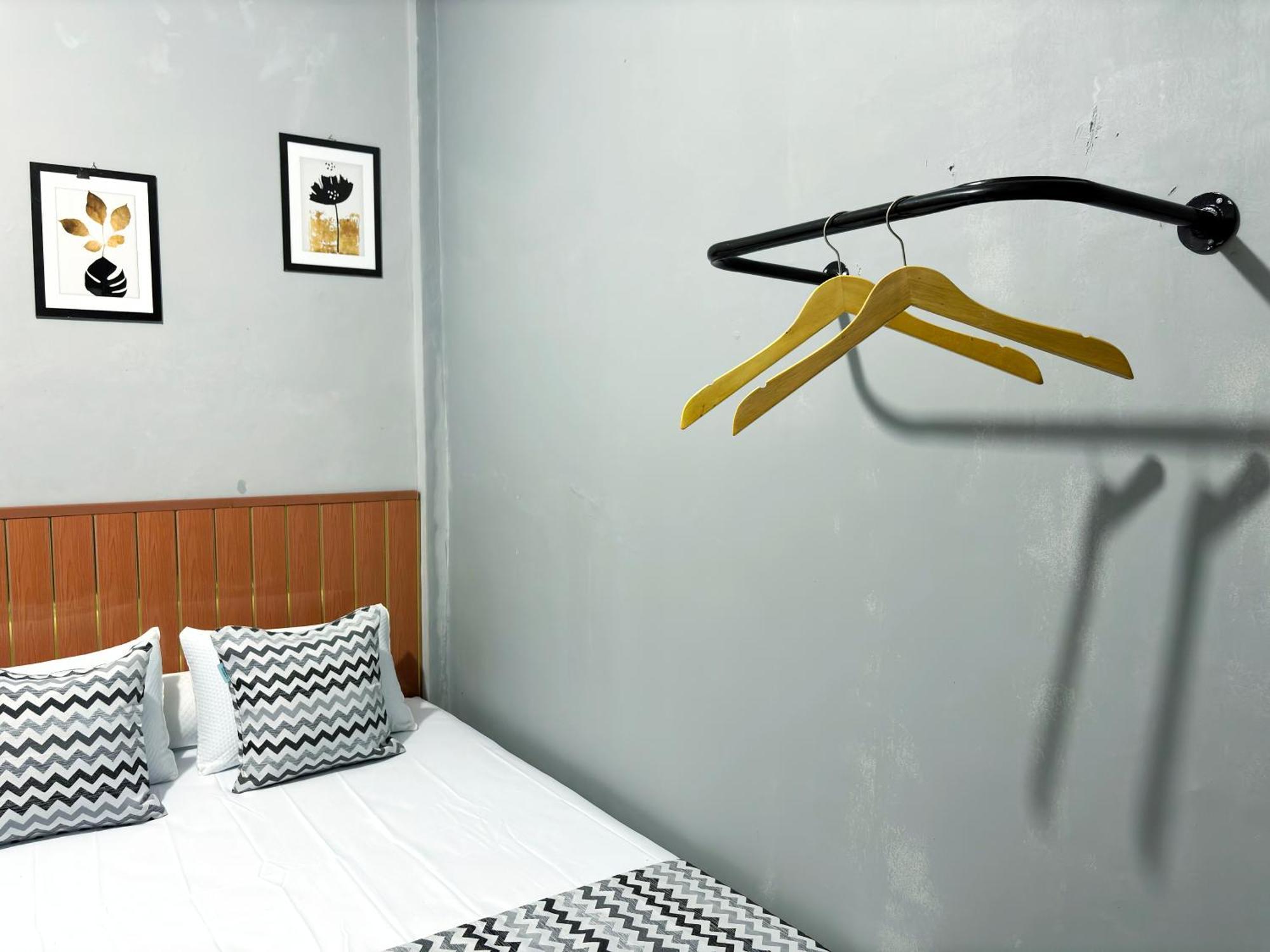 Jogja Day Inn Yogyakarta Dış mekan fotoğraf