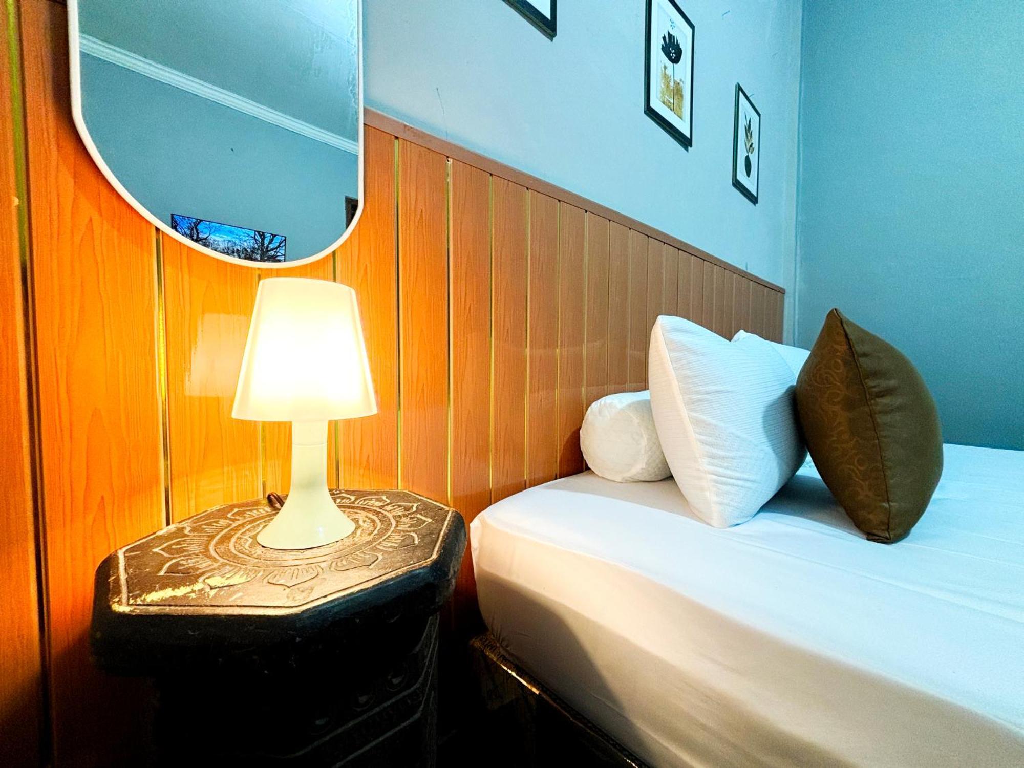 Jogja Day Inn Yogyakarta Dış mekan fotoğraf