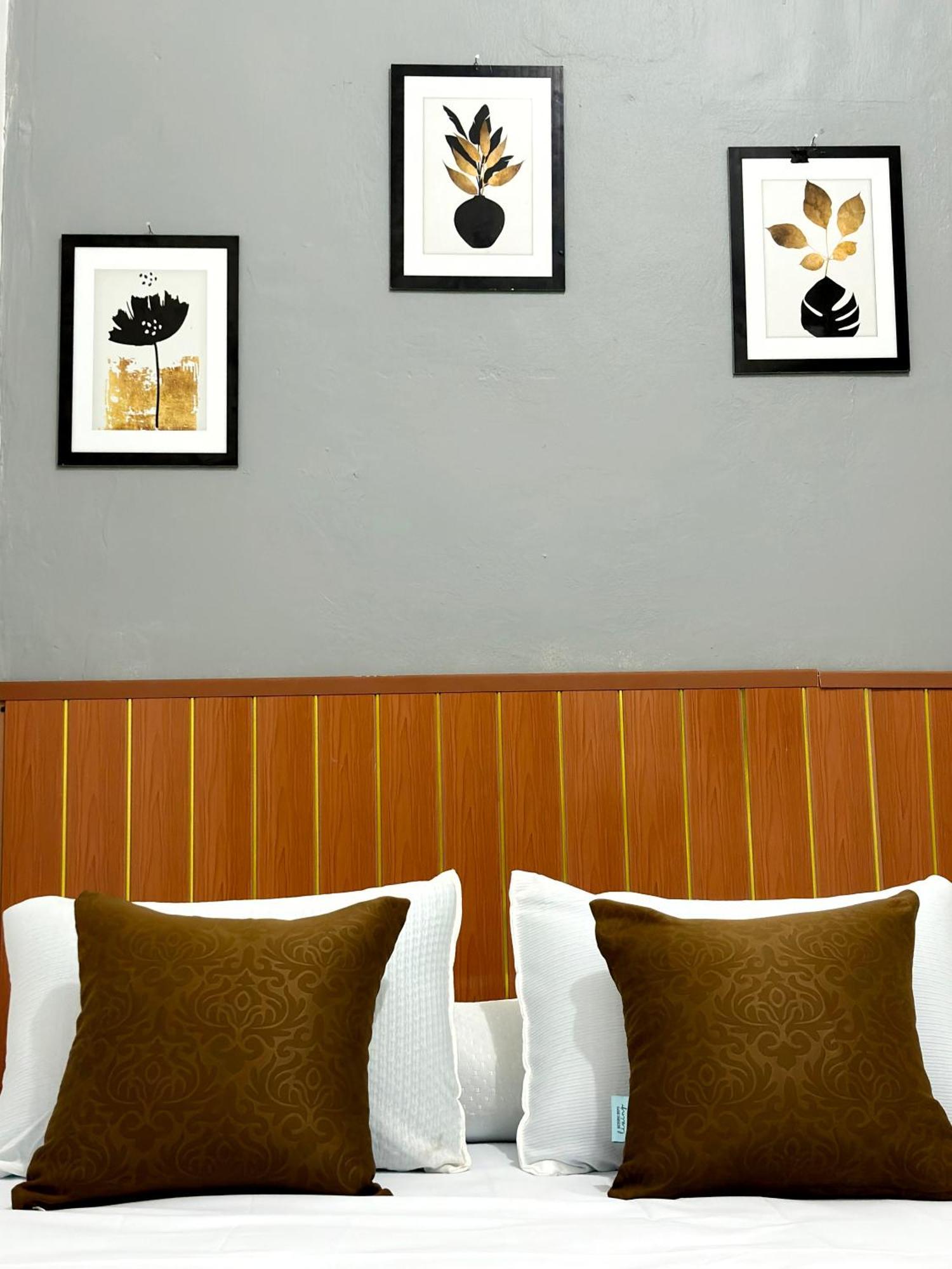 Jogja Day Inn Yogyakarta Dış mekan fotoğraf