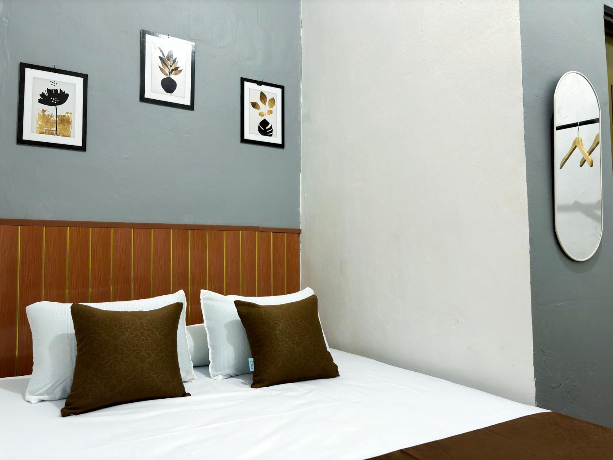 Jogja Day Inn Yogyakarta Dış mekan fotoğraf