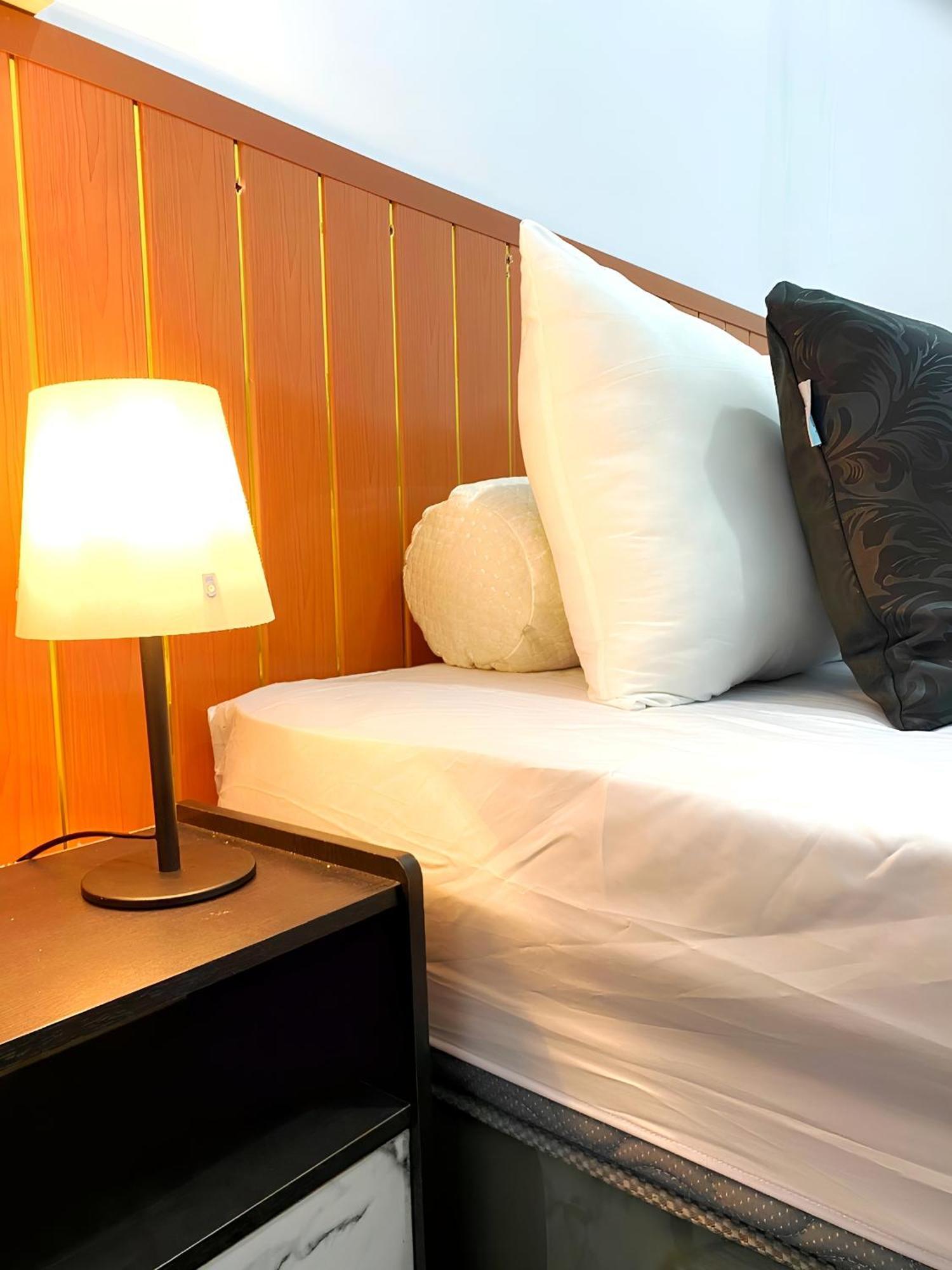 Jogja Day Inn Yogyakarta Dış mekan fotoğraf